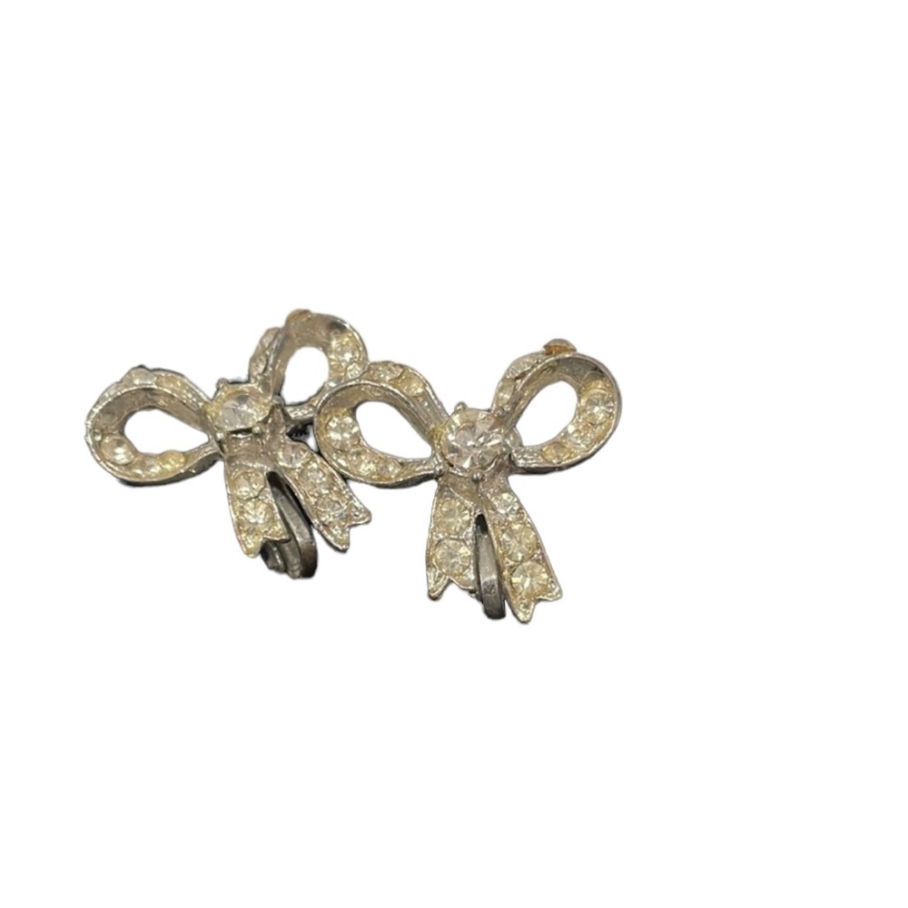 Vintage Rhinestone Ribbon Clip-on Earrings